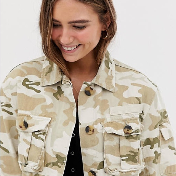 Bershka Biege Camo Utility Jacket EUC - Picture 1 of 7